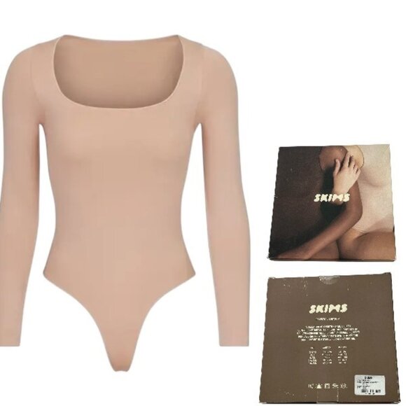 SKIMS Essential Long Sleeve Scoop Bodysuit Sandstone 4X/5X - Picture 1 of 10